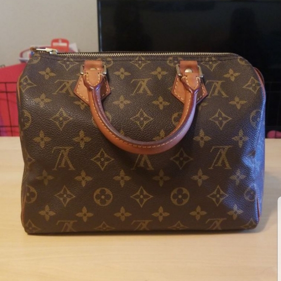 Louis Vuitton Handbags - SALE Louis Vuitton Monogram Speedy 25